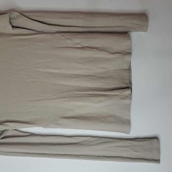 Womens Lululemon Ribbed Stretchy Mockneck Tan Seam Detailing - Picture 3 of 9